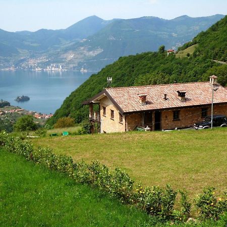 Cozy Chalet At Marone Lake Lombardy With Pool Luaran gambar