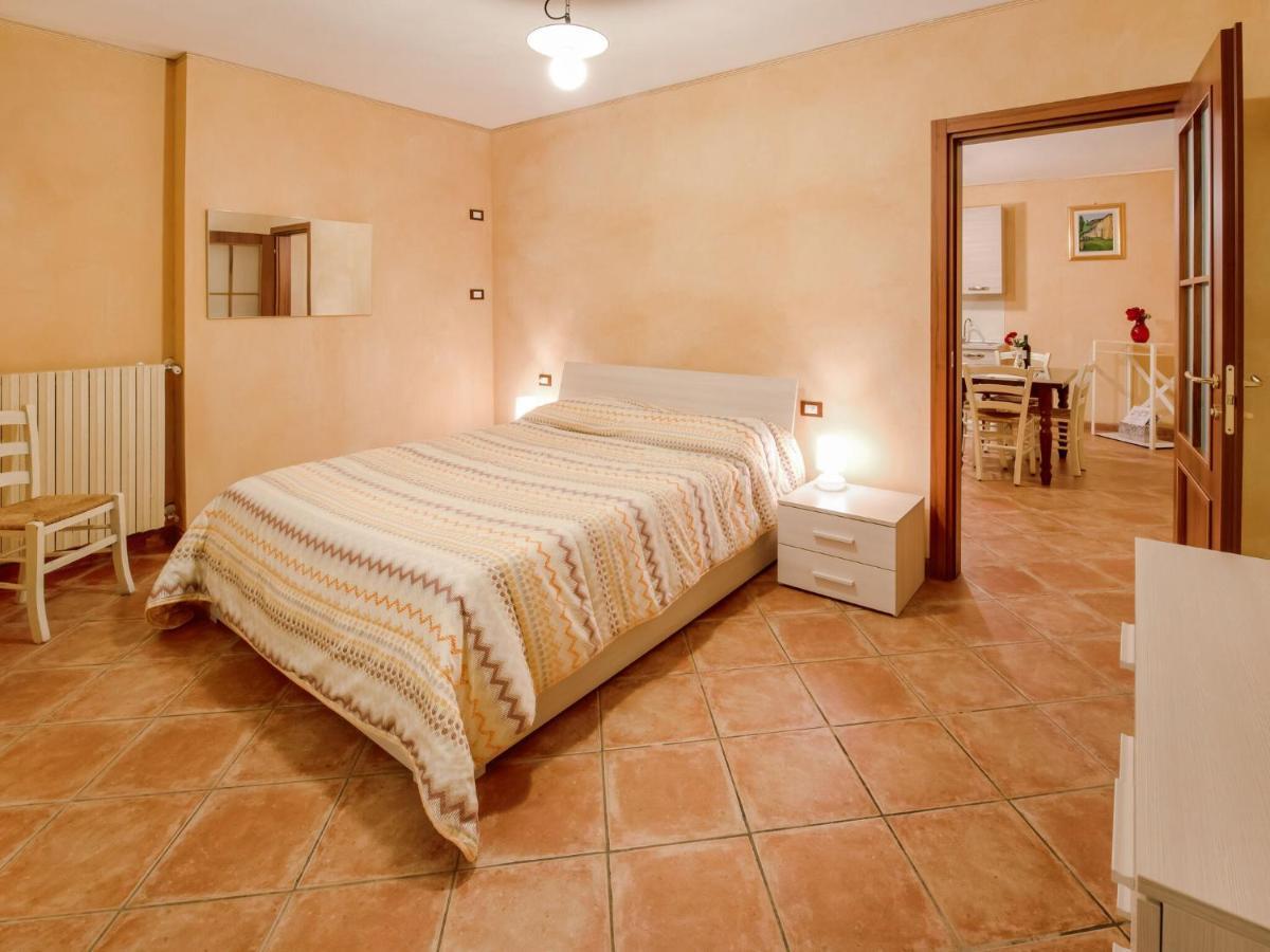 Cozy Chalet At Marone Lake Lombardy With Pool Luaran gambar