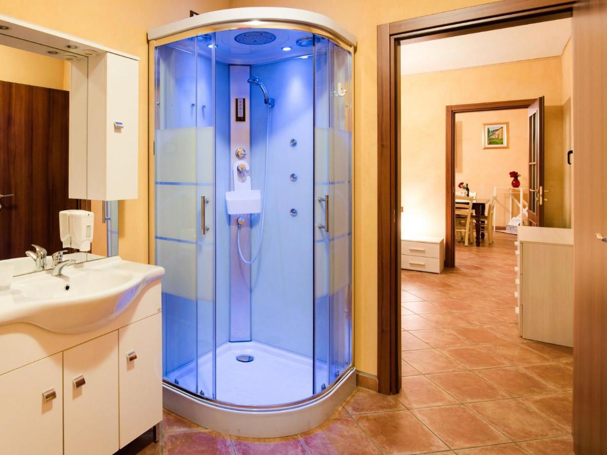 Cozy Chalet At Marone Lake Lombardy With Pool Luaran gambar