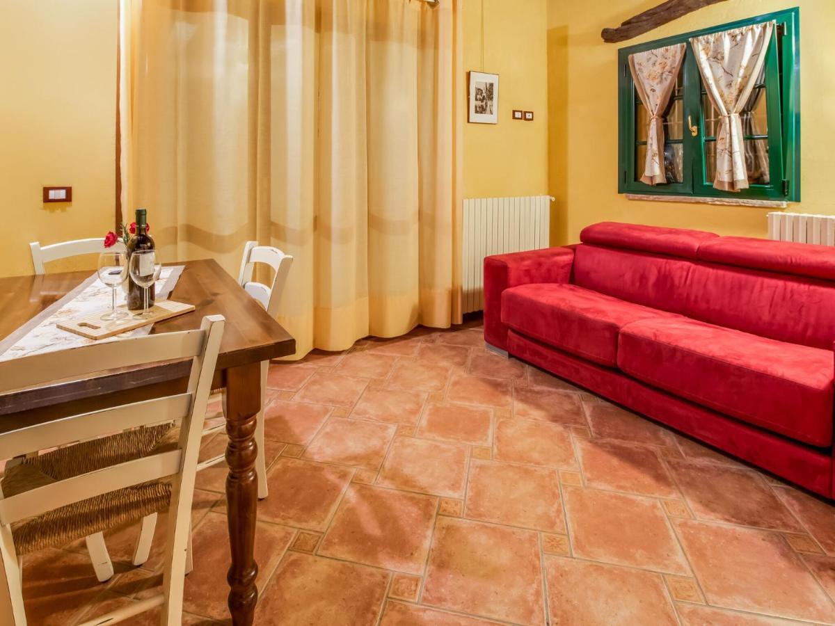 Cozy Chalet At Marone Lake Lombardy With Pool Luaran gambar