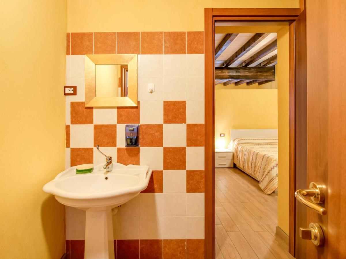 Cozy Chalet At Marone Lake Lombardy With Pool Luaran gambar